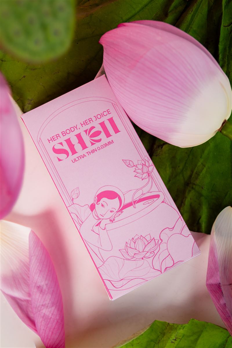 Lotus botanical essence